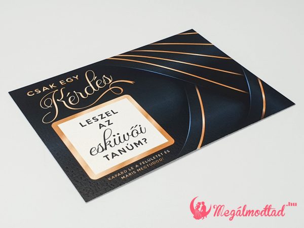 Elegáns tanúfelkérő kék háttéren arany díszítéssel, kaparós kérdéssel